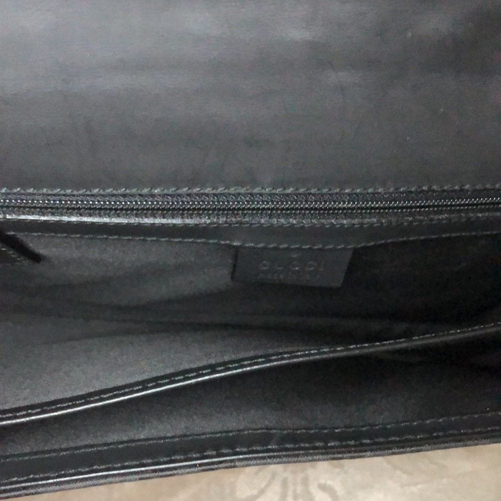 Gucci Guccissima GG  with retractable hand strap.  One owner.  Giftable - Picture 13 of 13